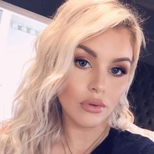 Meet your Posher, Brianna